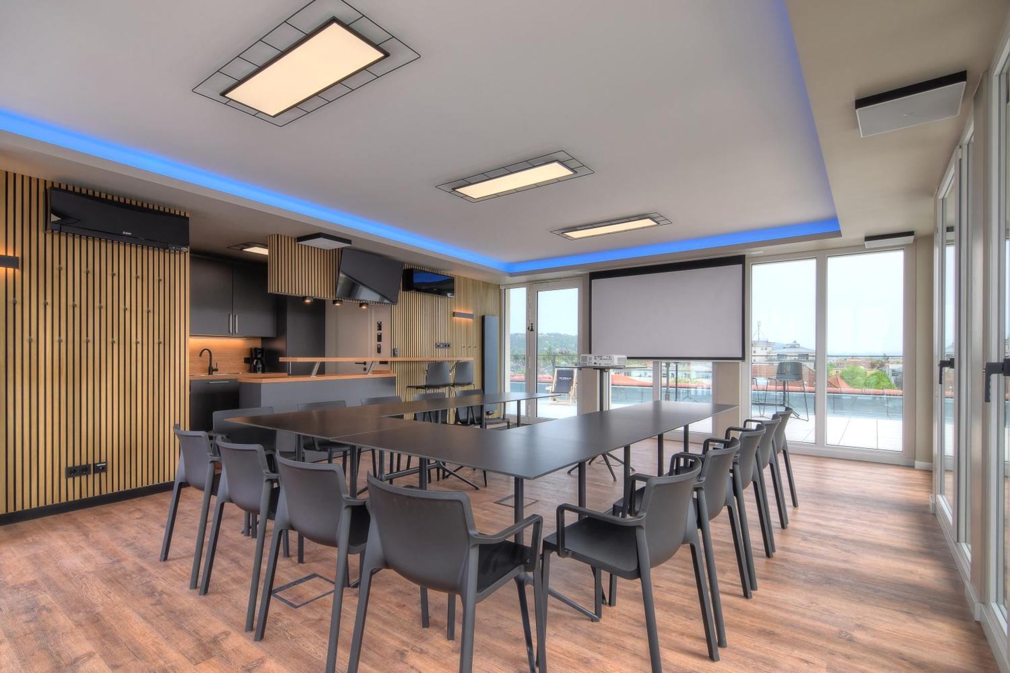 Oasis Appart - Wohnen In Dresden - Netflix - Tiefgarage - Dachterrasse Bagian luar foto