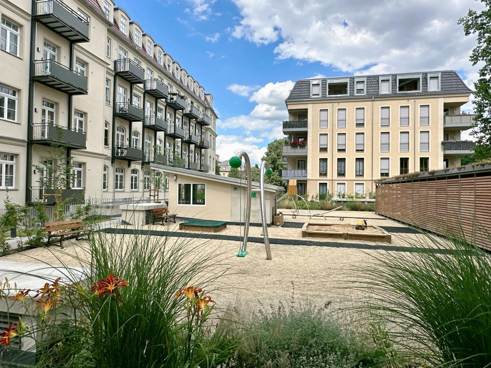 Oasis Appart - Wohnen In Dresden - Netflix - Tiefgarage - Dachterrasse Bagian luar foto