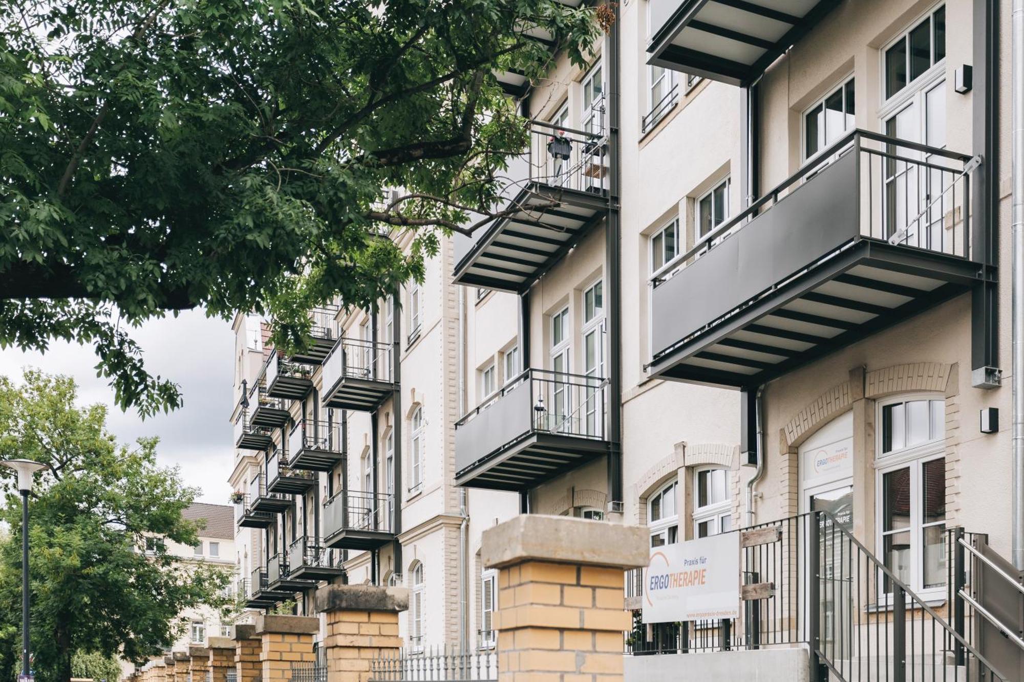 Oasis Appart - Wohnen In Dresden - Netflix - Tiefgarage - Dachterrasse Bagian luar foto